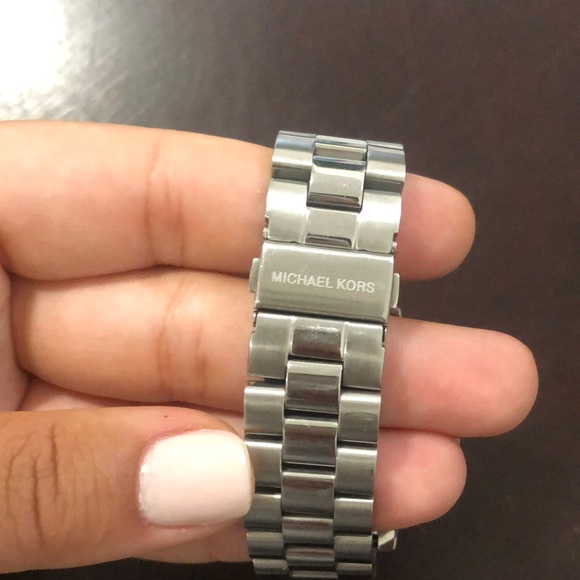 Michael Kors Silver Watch - Picture 3 of 5